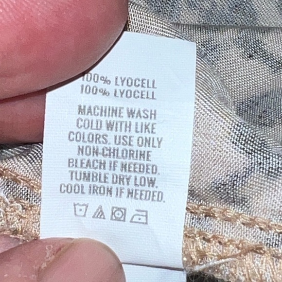 AERIE Women's Leopard Animal Print Pull-On Paperbag Style Cuffed Camp Short Sz S - Picture 9 of 10